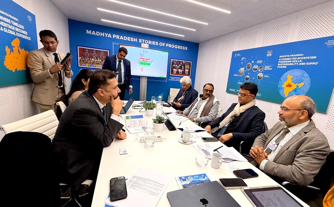  Photograph: (mpinfo) 