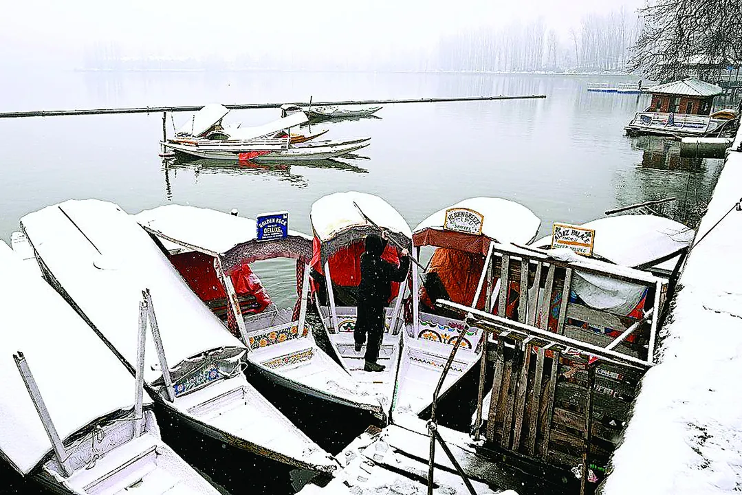  जम्मू-कश्मीर, लद्दाख और हिमाचल में बारिश-बर्फबारी का अलर्ट, तेज हवाओं की चेतावनी 
