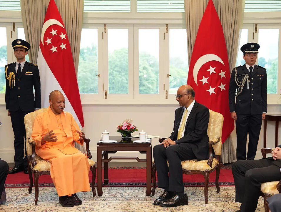 yogi-adityanath-singapore-investment-mou-up