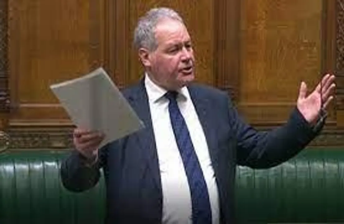  ब्रिटेन की संसद में उठा बांग्लादेश में हिंदुओं पर हमले का मुद्दा, विदेश मंत्रालय ने सख्त कदम उठाने के संकेत" 