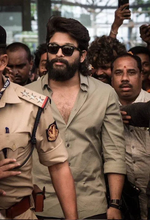  पुष्पा-2 प्रीमियर भगदड़ केस: अल्लू अर्जुन की गिरफ्तारी, महिला की मौत 