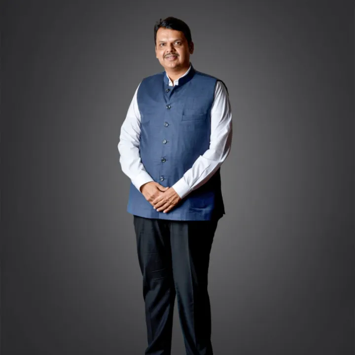  देवेंद्र फडणवीस की जीवनी: संपत्ति, राजनीतिक सफर और जीवन के उतार-चढ़ाव" 