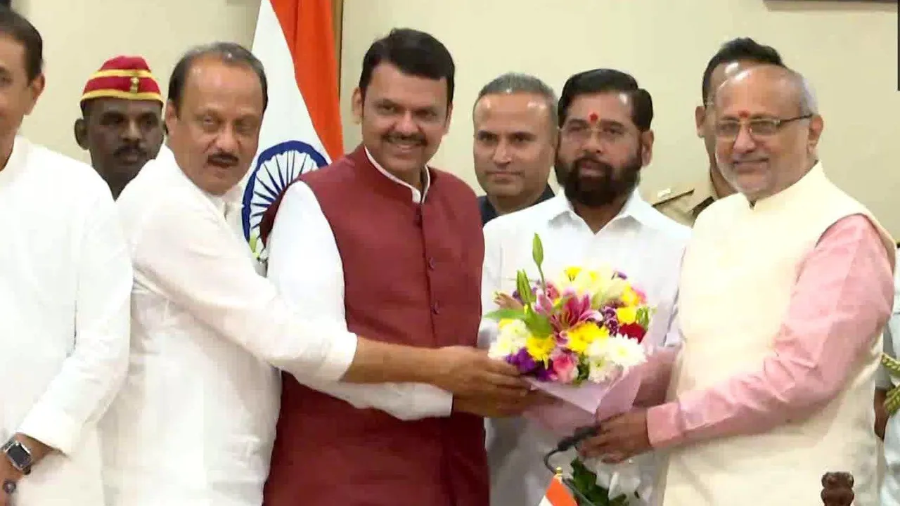  महाराष्ट्र में सरकार गठन: फडणवीस, शिंदे और पवार ने राज्यपाल से मिलकर बहुमत का दावा पेश किया" 