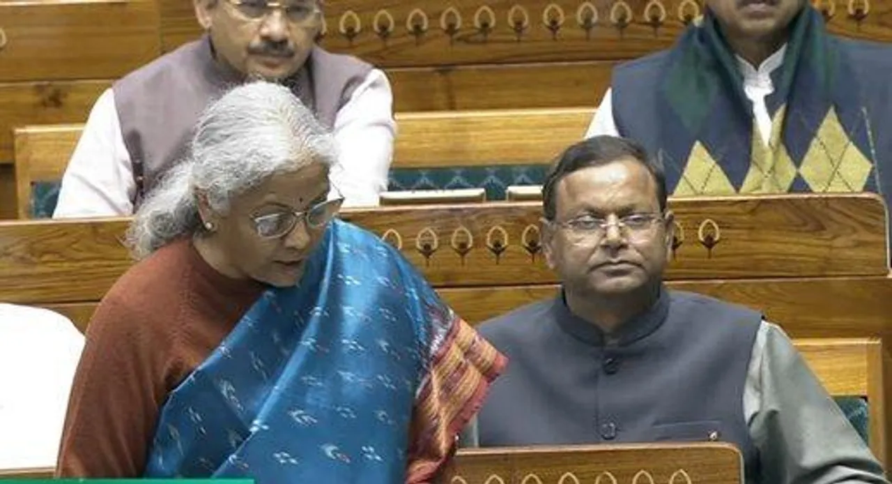  "Economic Survey 2024-25: Key Highlights and Economic Growth Projections" 