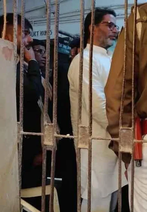  "प्रशांत किशोर की गिरफ्तारी और रिहाई: बिहार में सियासी हलचल और कोर्ट का आदेश बदलना" 