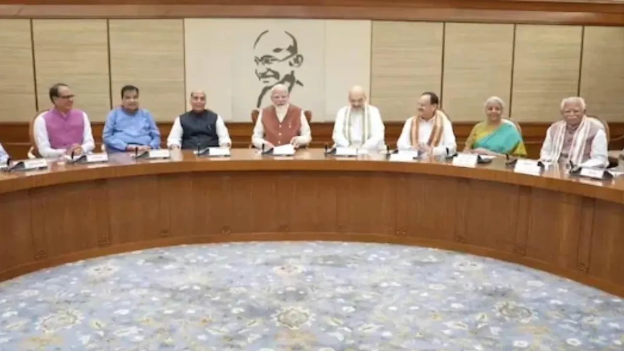  "केंद्रीय मंत्रिमंडल ने नए इनकम टैक्स बिल को दी मंजूरी, स्किल इंडिया और सफाई कर्मचारी आयोग को भी बड़ा अपडेट" 