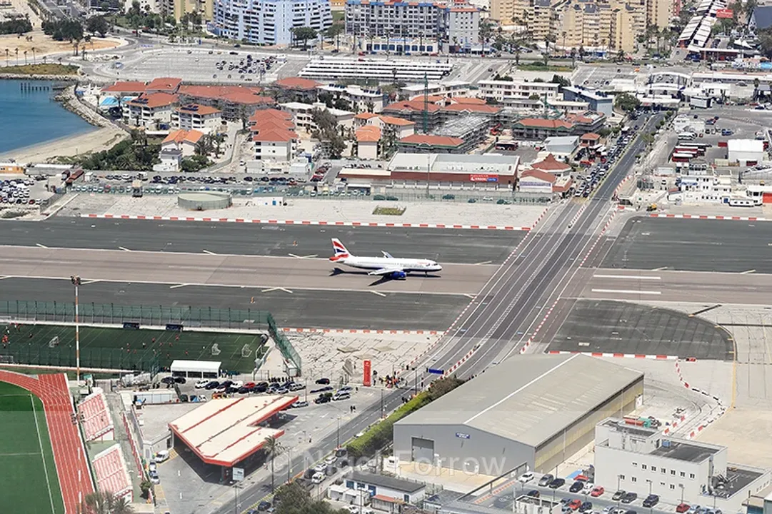  Gibraltar Airport: A Unique Runway Where Planes and Cars Cross Paths 