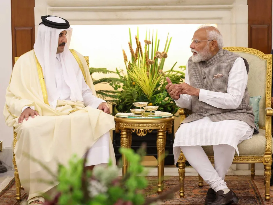  NEW DELHI, FEB 18 (UNI):-Prime Minister Narendra Modi meets the Amir of the State of Qatar, Sheikh Tamim Bin Hamad AL Thani at Hyderabad House, in New Delhi on Tuesday. UNI PHOTO-83U 
