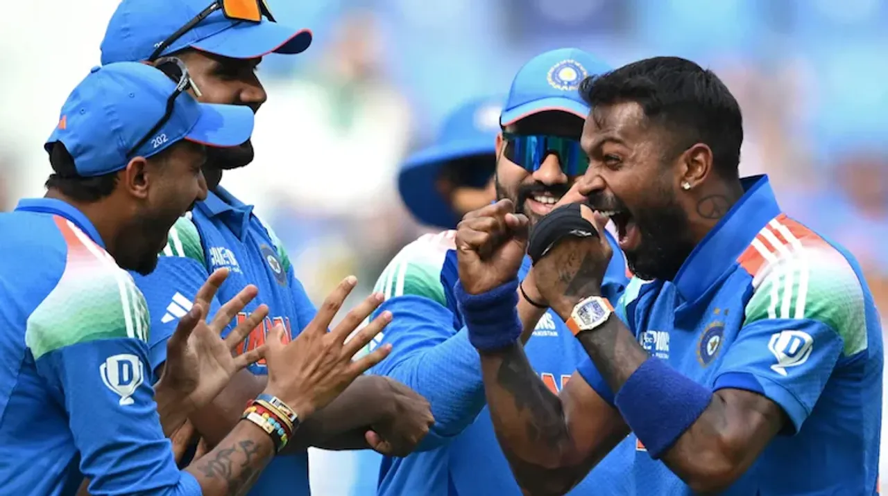   india-beats-pakistan-6-wickets-virat-kohli-14000-runs 