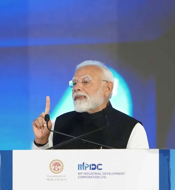  **मध्यप्रदेश का ऐतिहासिक ट्रांसफॉर्मेशन: पीएम मोदी ने विकास और ईवी क्रांति की सराहना** 