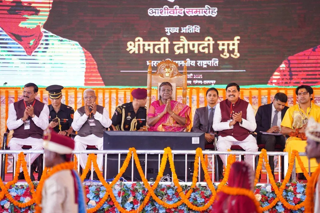  bageshwar-dham-mass-wedding-president-murmu-blessings 