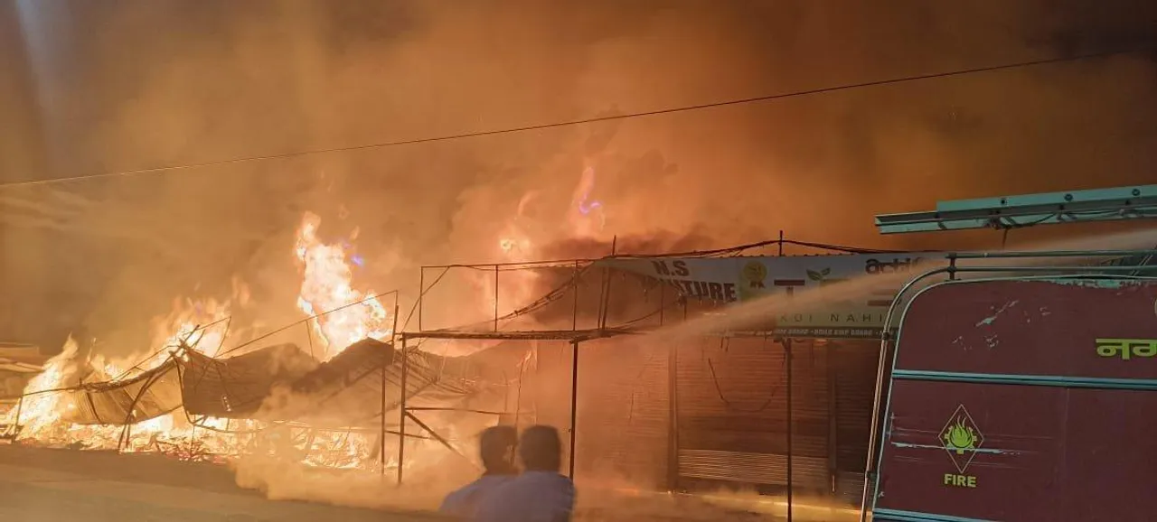  "bhopal-navibagh-fire-furniture-shops-damaged" 