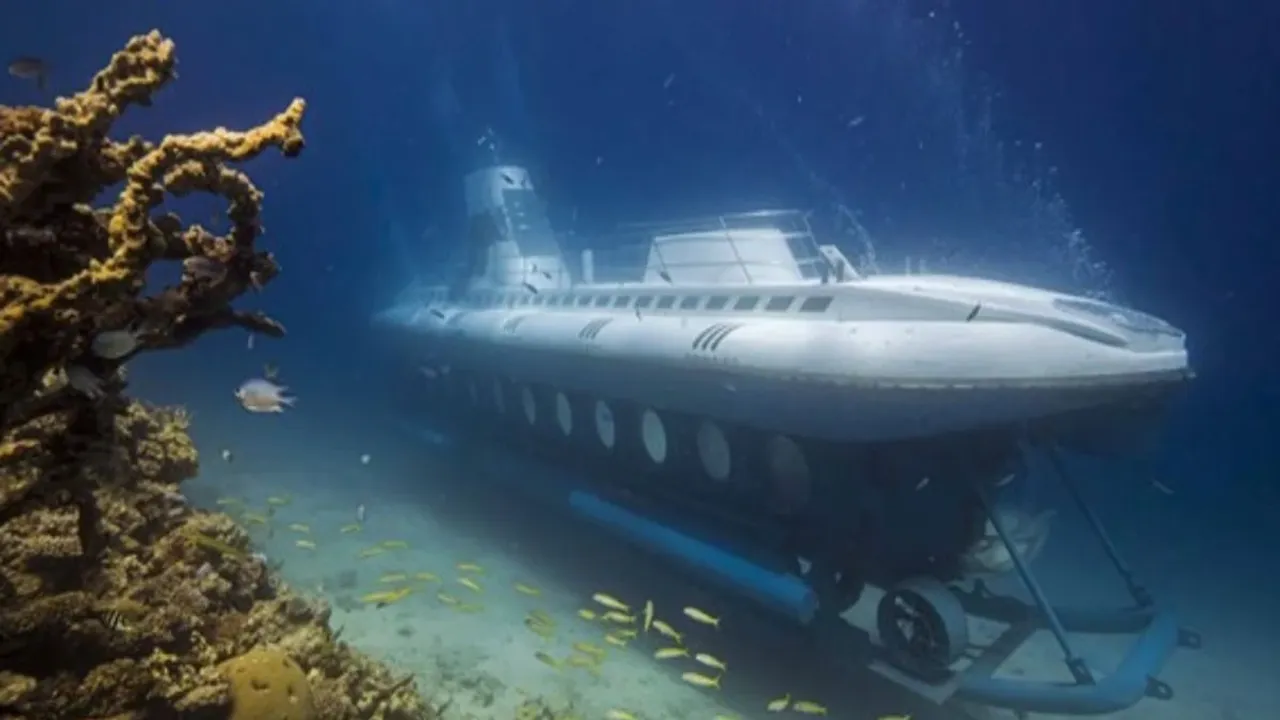  egypt-tourist-submarine-sinks-red-sea-6-dead-4-critical 