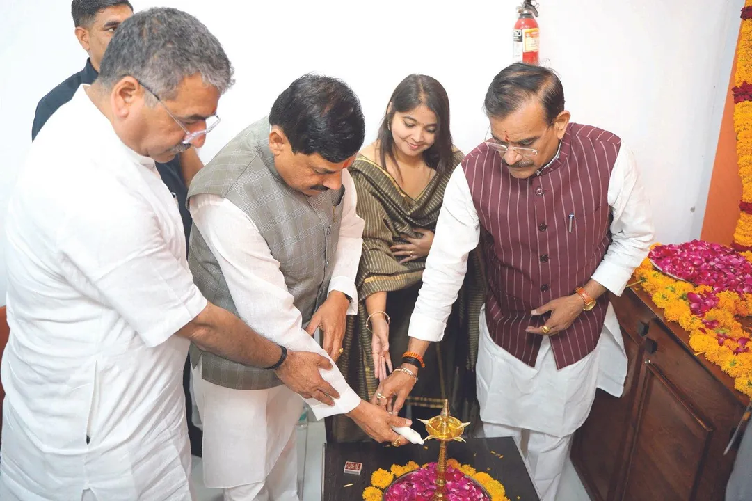  नेहरू ने वोट के लिए देश के नैतिक मूल्यों को किनारे किया : डॉ. यादव