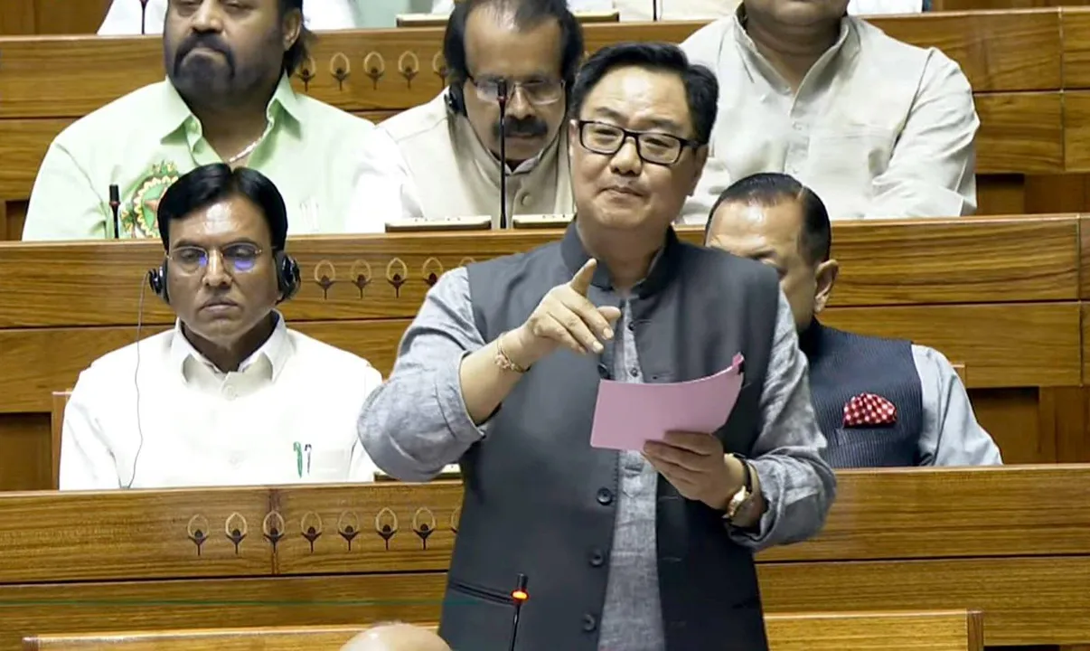  NEW DELHI, APR 2  (UNI):- Union Minister Kiren Rijiju speaking in the Lok Sabha during ongoing budget session of Parliament, in New Delhi on Wednesday. (tv grab) UNI PHOTO-9U 