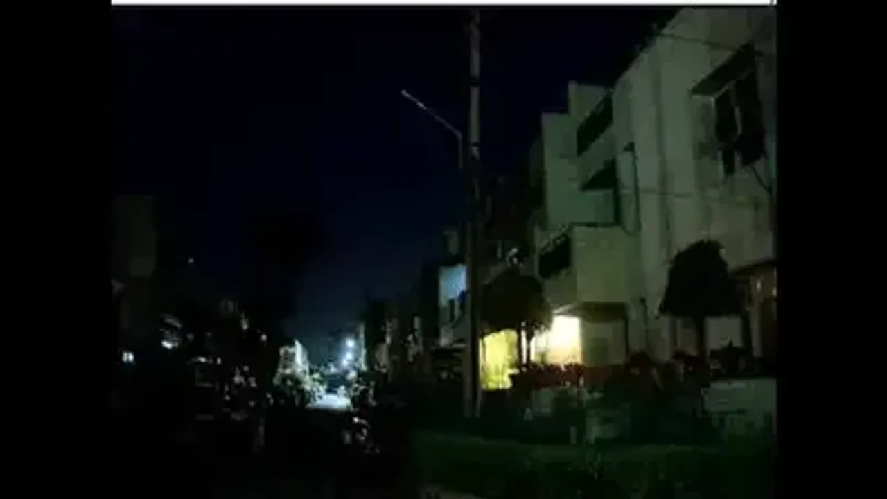  waqf-law-protest-madhya-pradesh-muslim-community-switches-off-lights 