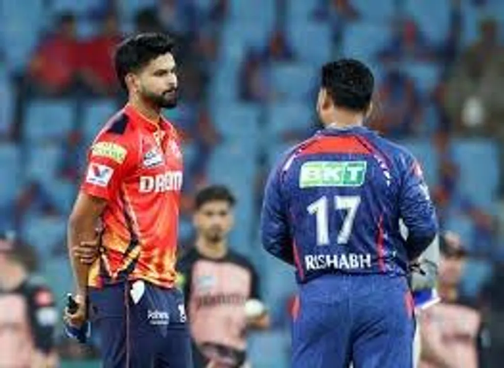  punjab-kings-opt-to-bowl-in-rain-curtailed-match 