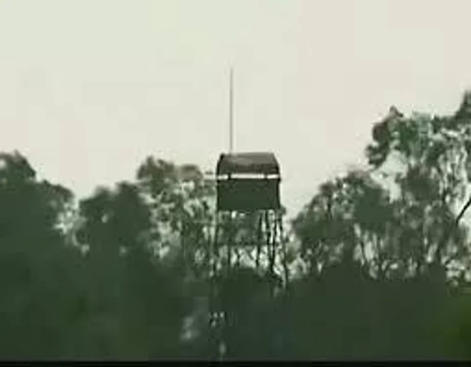  india-warns-pakistan-on-ceasefire-violation-loc-posts-emptied 