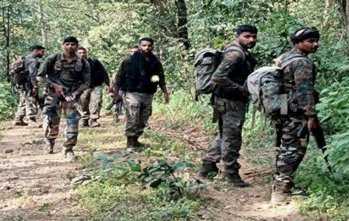  mandla-naxal-encounter-28-lakh-women-naxalites-killed 