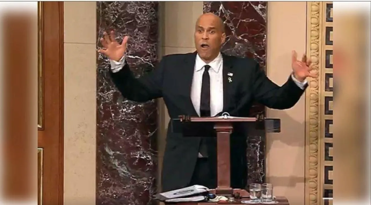  अमेरिकी सीनेटर ने नॉन-स्टॉप भाषण देकर बनाया नया रिकॉर्ड संसद में 25 घंटे से भी ज्यादा बोले डेमोक्रेट कोरी बुकर