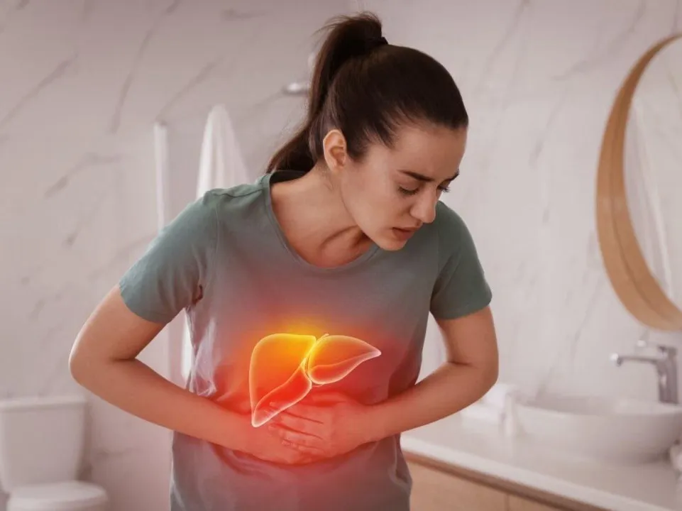  ‘साइलेंट किलर’ है फैटी लिवर: शरीर में दिखते हैं ये संकेत, समय रहते हो जाएं सतर्क