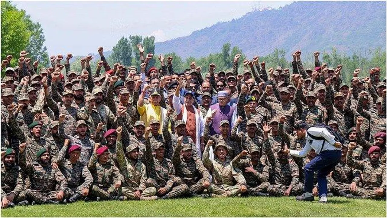  congress-protests-against-minister-vijay-shah-black-clothes-memo-to-governor 