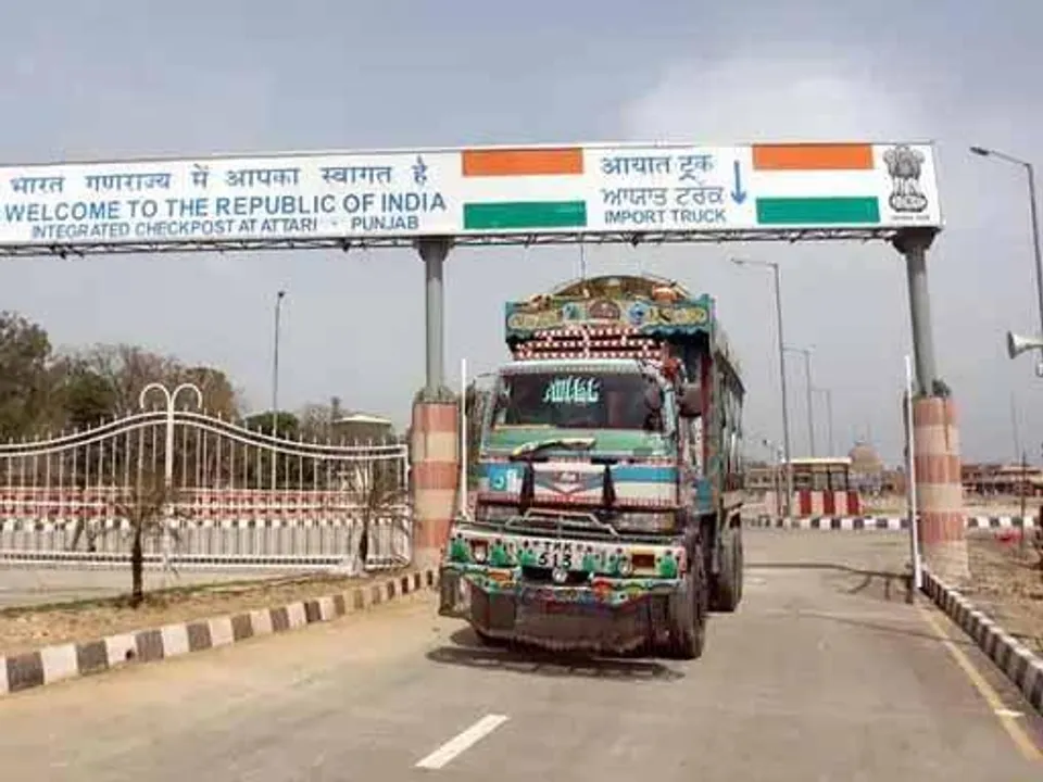  पाकिस्तान ने अफगान ट्रकों को भारत भेजने की दी इजाजत, लेकिन अटारी बॉर्डर पर सस्पेंस बरकरार
