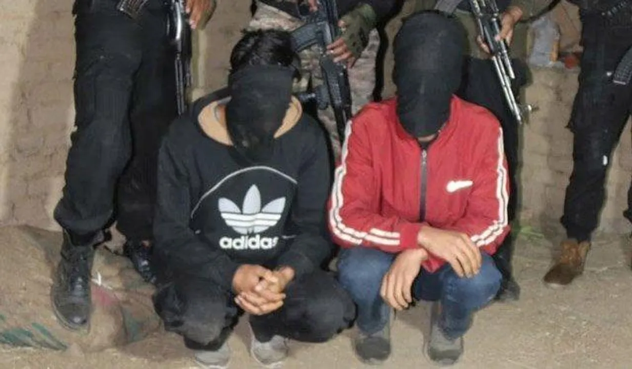  हाइब्रिड आतंकी भी अब घबराने लगे हैं: शोपियां में दो ने किया सरेंडर, जम्मू में मिले जंग लगे मोर्टार