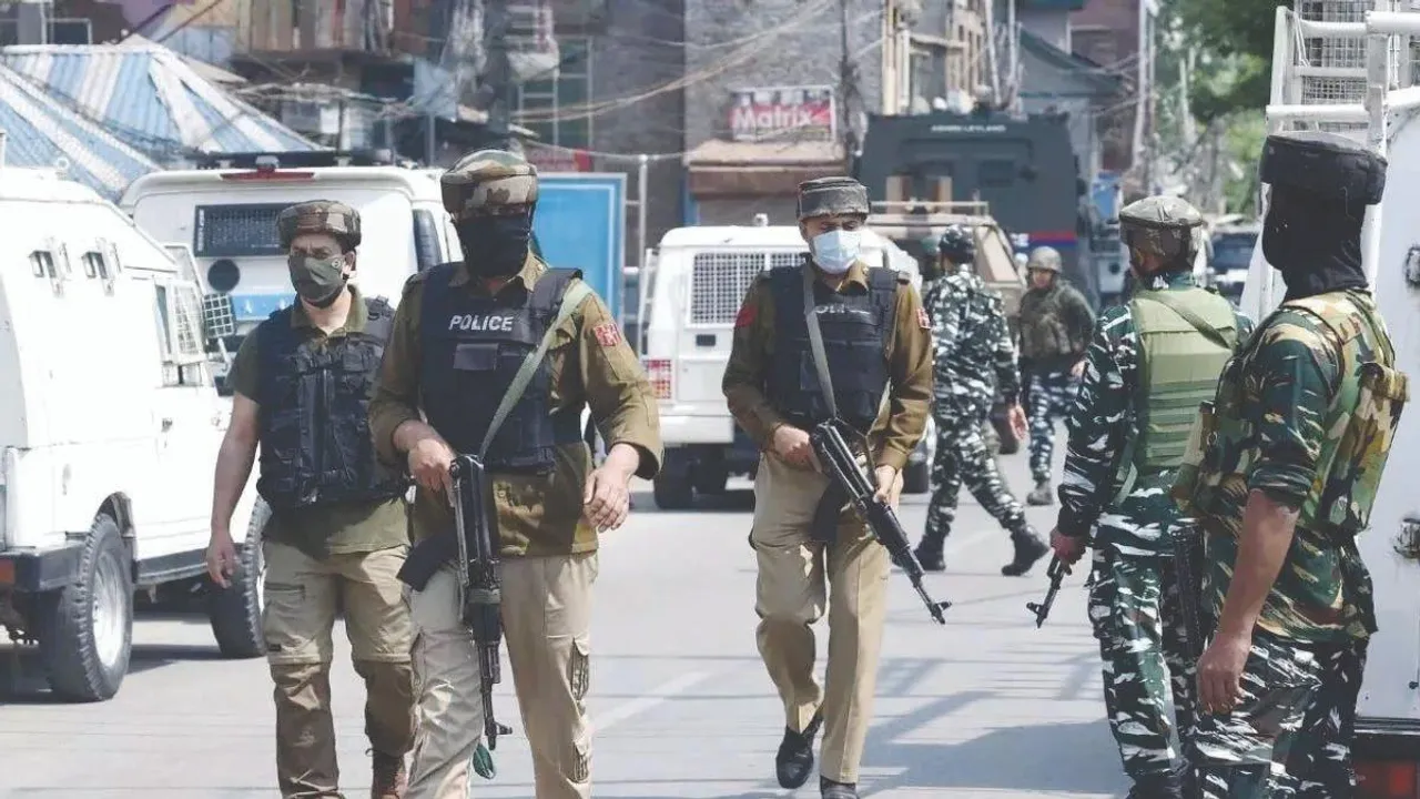  उधमपुर में आतंकियों के खिलाफ सुरक्षाबलों का सर्च ऑपरेशन तेज़: बसंतगढ़ इलाके में मुठभेड़ जारी, आतंकियों को घेरा गया