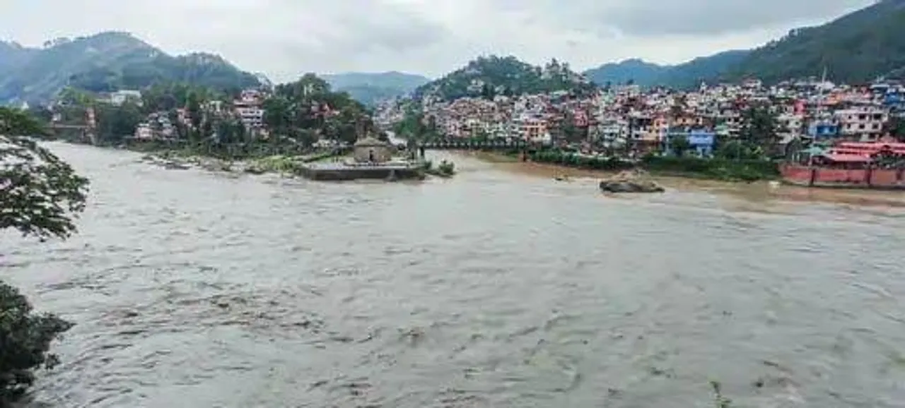  MP-राजस्थान समेत 12 राज्यों में तेज बारिश का अलर्ट: राजस्थान में 5 की मौत, हिमाचल के 4 जिलों में स्कूल बंद