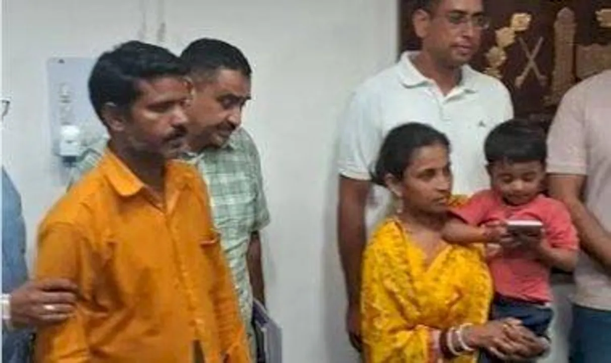  khatushyam-se-agwa-raksham-up-se-mila 