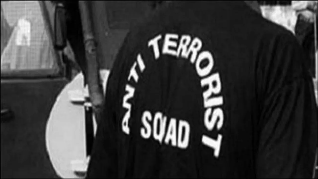  ठाणे में एटीएस की बड़ी कार्रवाई, आतंकी साकिब नाचन के घर पर छापा; पुराने विस्फोट मामलों में दोषी, अब फिर सक्रिय होने का शक