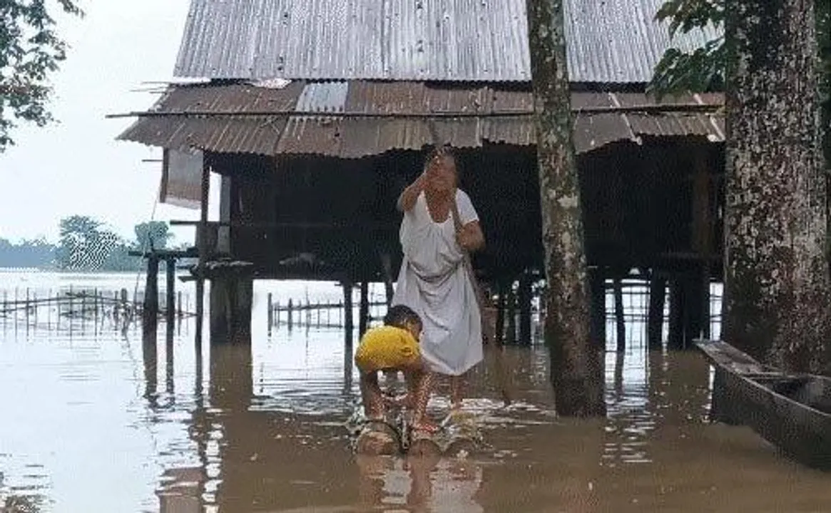  पूर्वोत्तर में कुदरत का कहर: 34 की मौत, असम में 3.6 लाख लोग बाढ़ से प्रभावित; मध्य भारत में भी भारी बारिश का असर