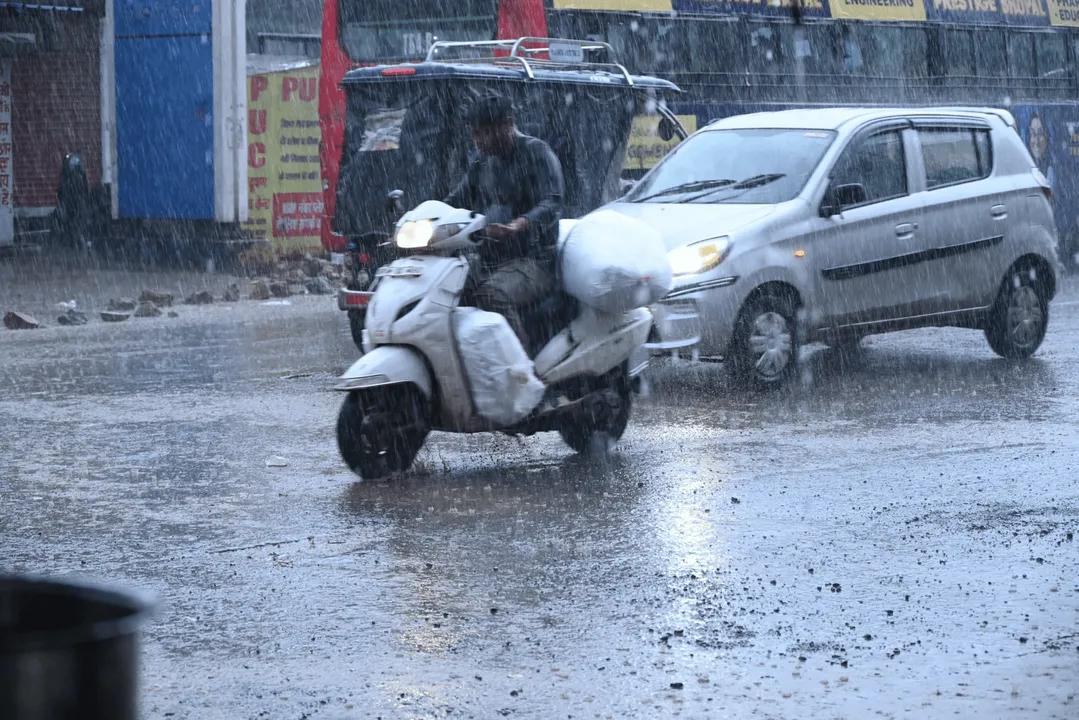  mp-heavy-rain-alert-5-districts-red-41-under-warning 