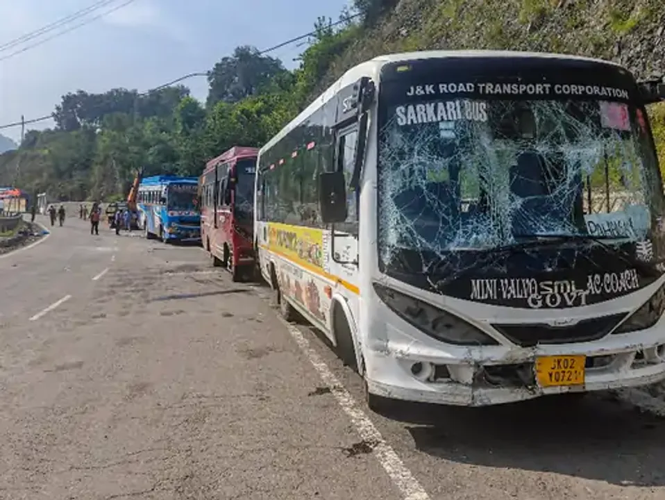  amarnath-yatra-bus-accident-ramaban-2025 