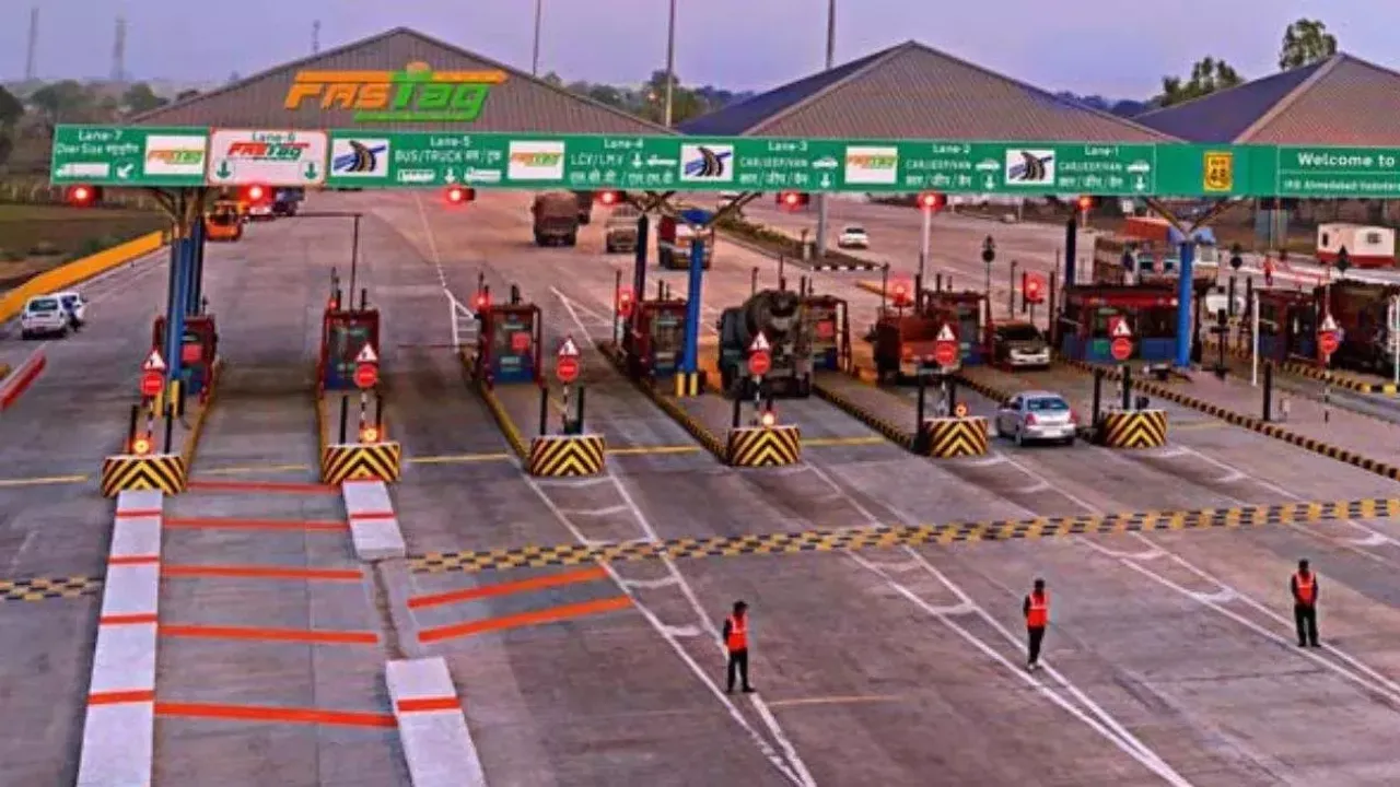  nhai-toll-tax-cut-fastag-annual-pass-2025 