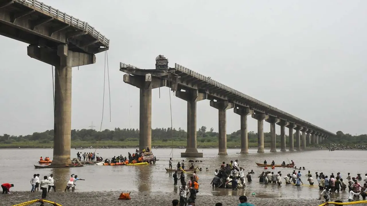   gujarat-gambhira-bridge-collapse-15-dead-rescue-continues 