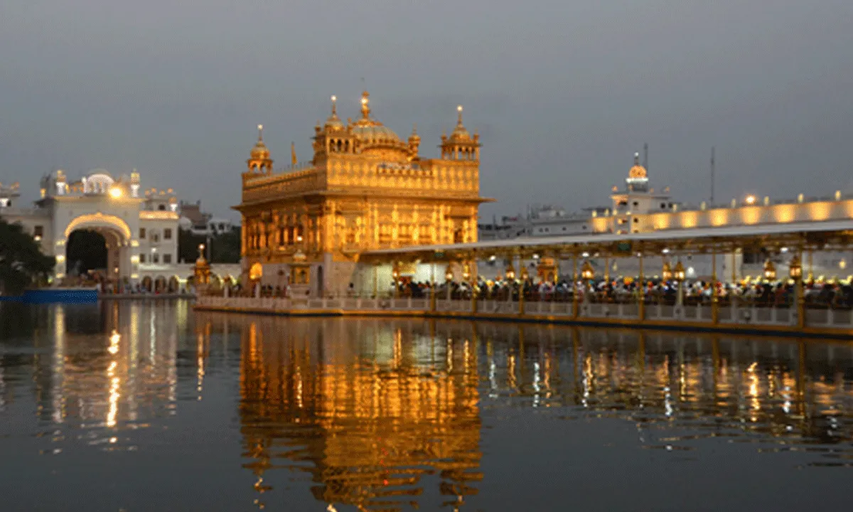  golden-temple-third-day-rdx-email-threat-security-alert-bsfs-deployed-2025 