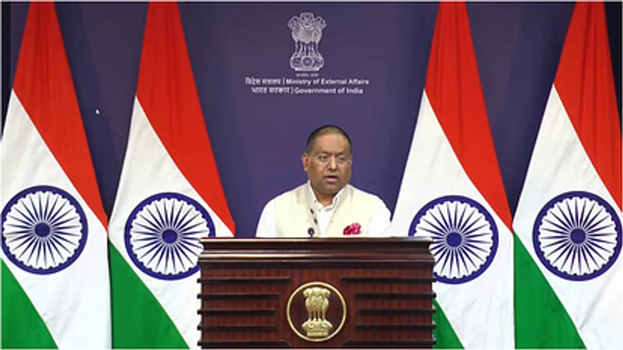   1563-indians-deported-from-usa-foreign-ministry-warning 