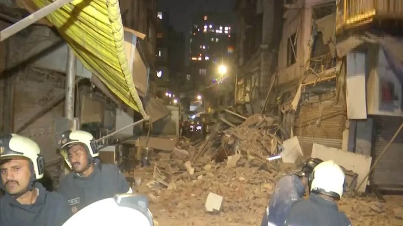  bandra-cylinder-blast-chawl-collapse 