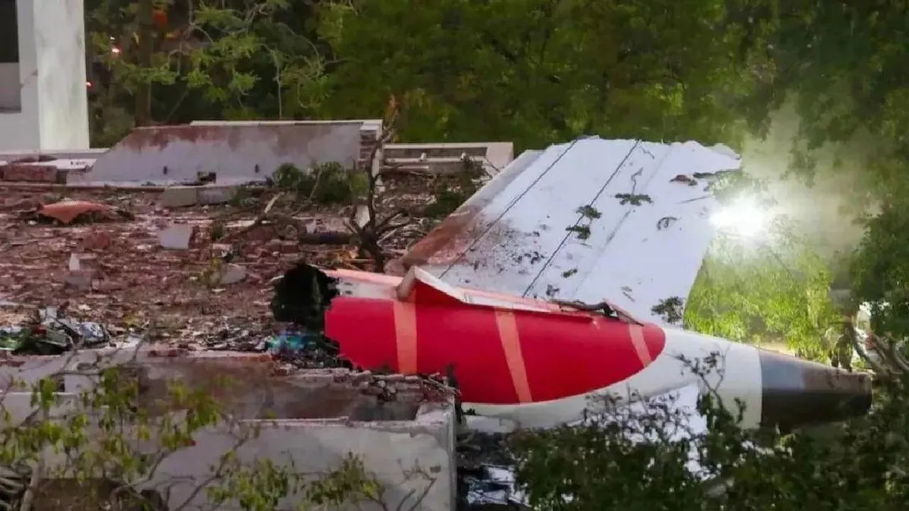  अहमदाबाद प्लेन क्रैश: पायलट यूनियन बोली - 'आत्महत्या का आरोप निराधार', जांच टीम में शामिल करने की मांग