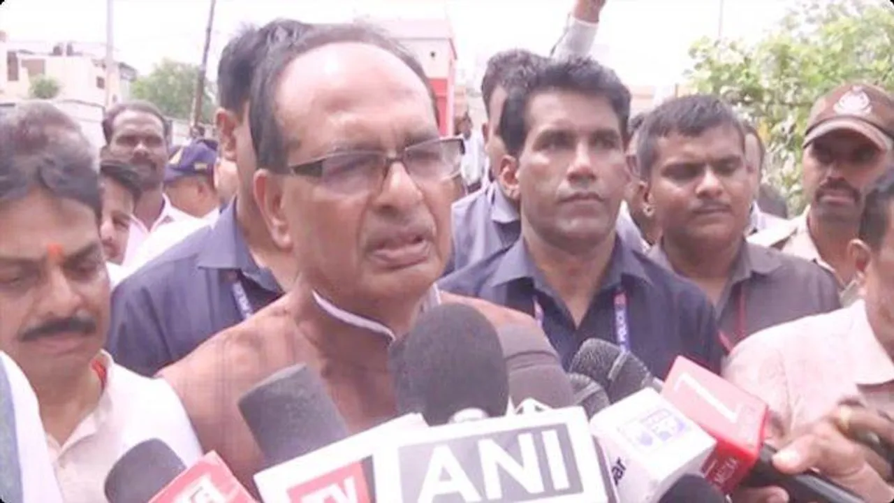  नकली और घटिया उर्वरकों पर सख्ती: शिवराज सिंह चौहान का राज्यों को निर्देश, दोषियों का लाइसेंस रद्द कर एफआईआर दर्ज करें