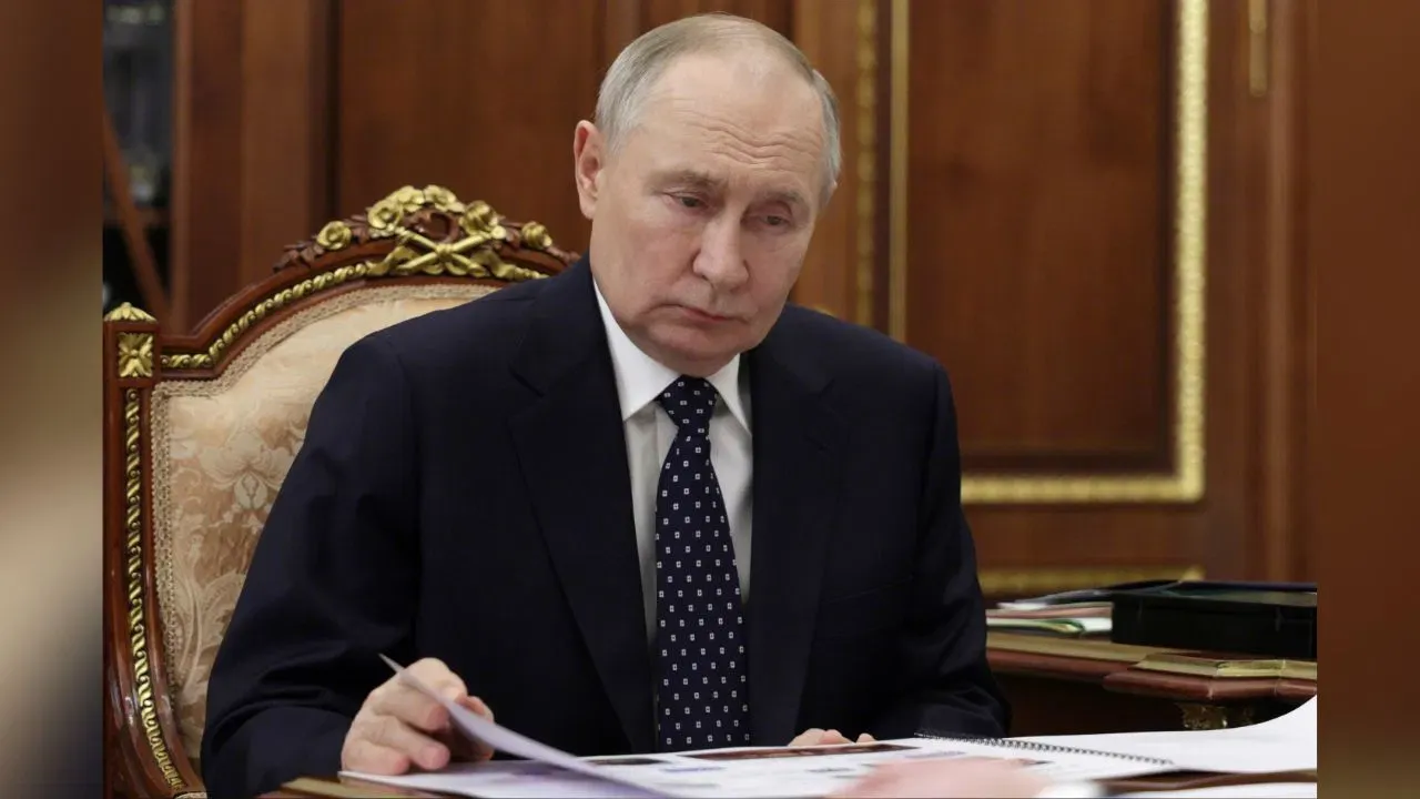  : russian-president-putin-to-visit-india-in-december 