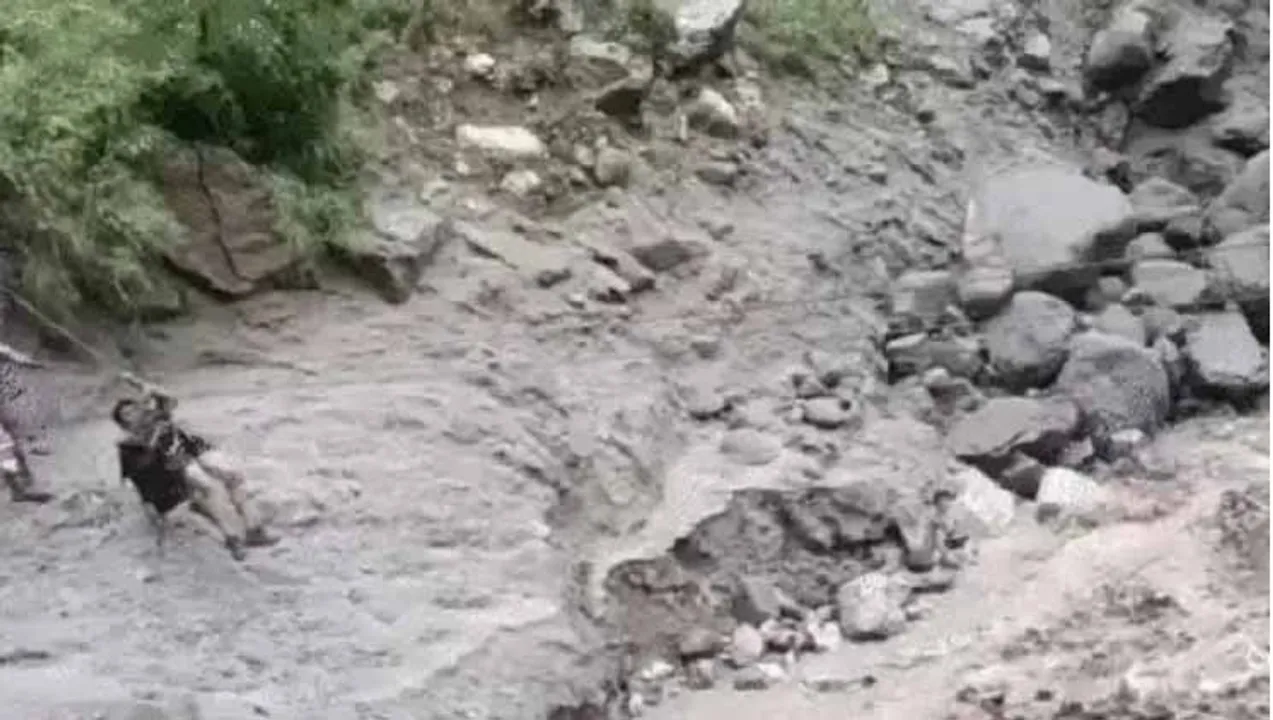  cloudburst-kinnaur-kailash-yatra-stopped-itbp-rescue 