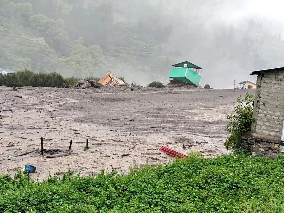  uttarkashi-cloudburst-dharali-village-4-dead-50-missing-temple-collapsed 