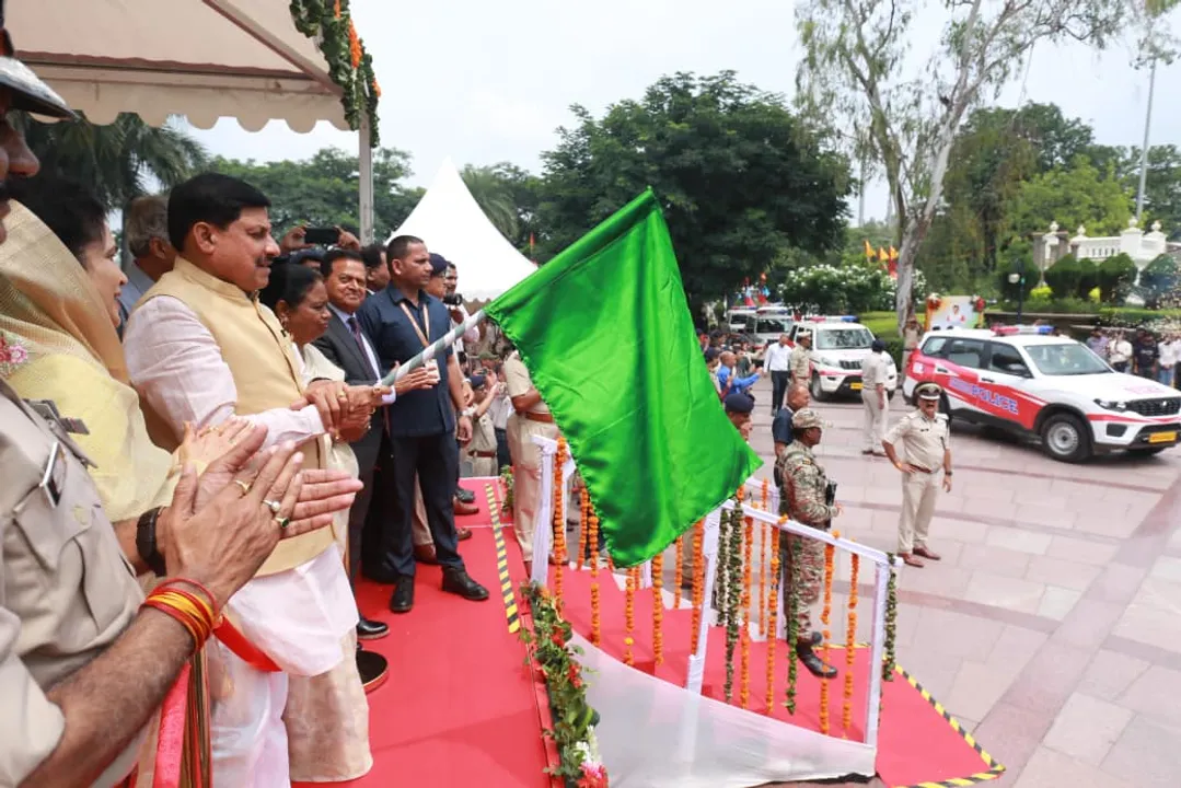  madhya-pradesh-launches-dial-112-service 