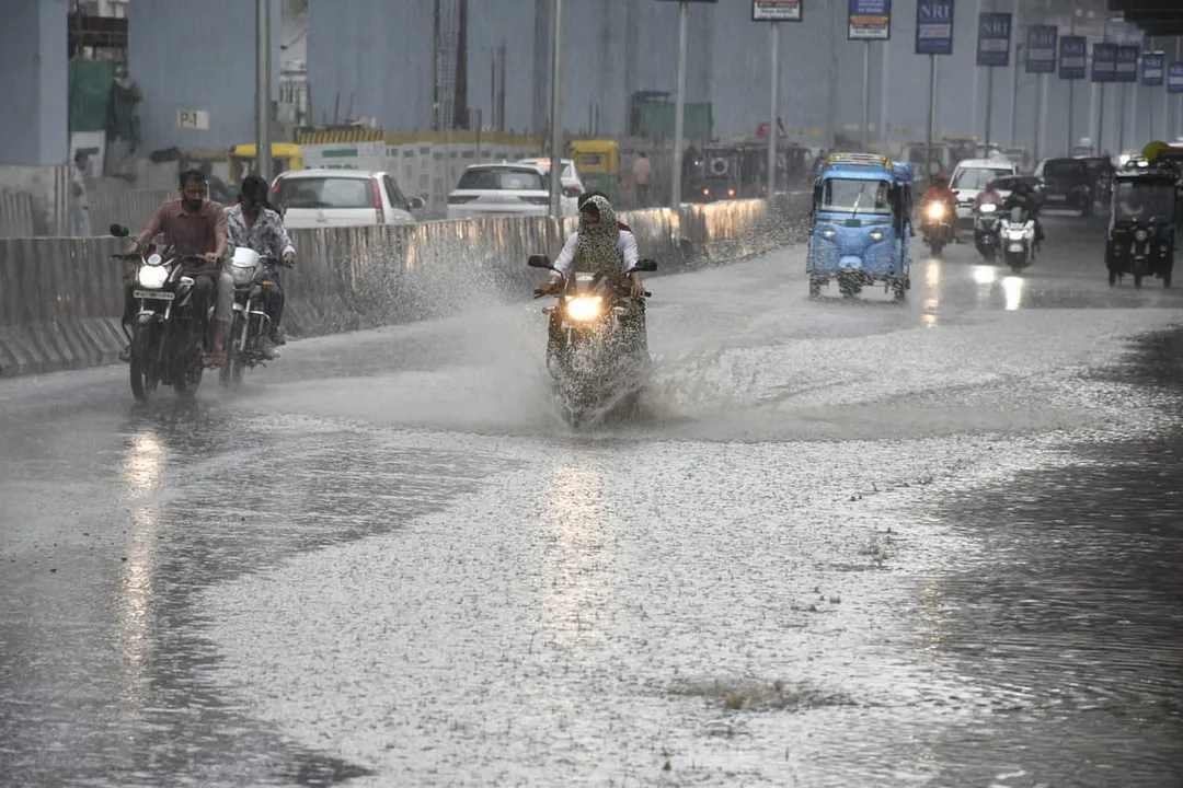  mp-heavy-rain-alert-9-districts-4inch-rain-forecast 