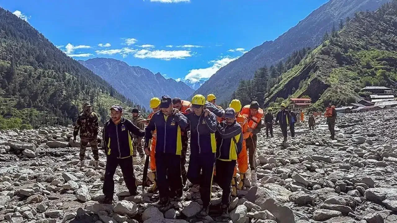  धराली और हर्षिल में रेस्क्यू का 7वां दिन, अब भी मलबों के ढेर बाकी, 100 से ज्यादा लापता जिंदगियों की तलाश