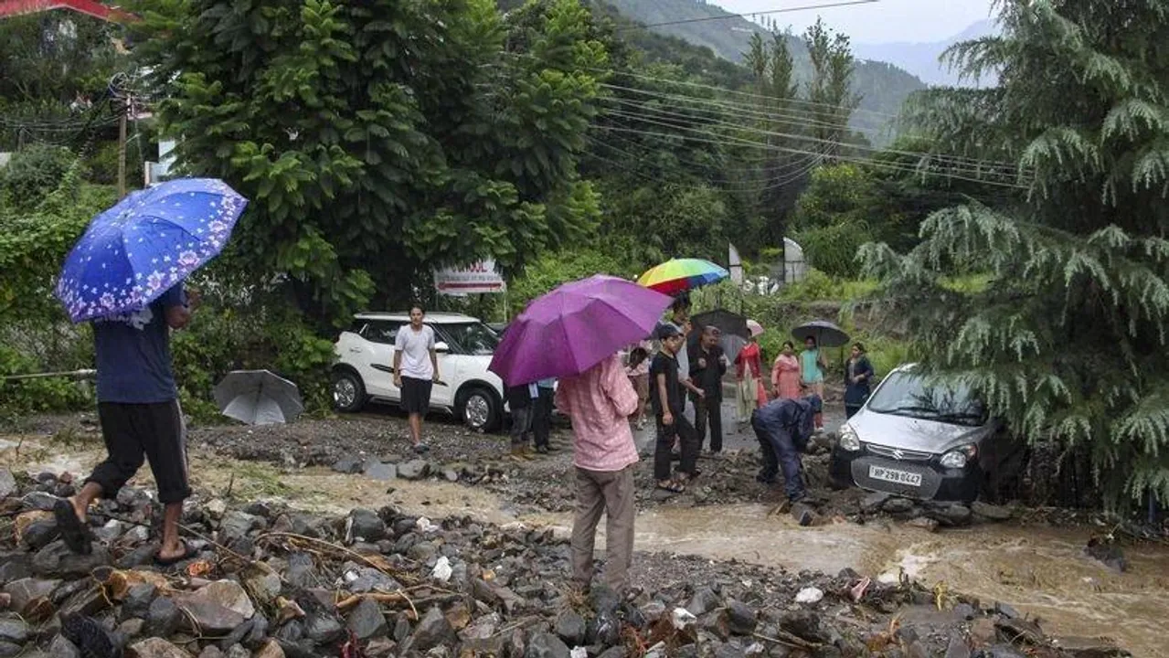  himachal-landslide-flood-bilaspur-swarghat-damage
 