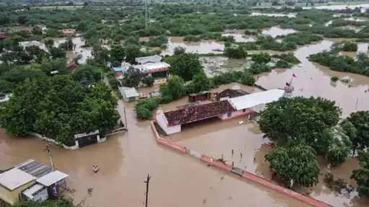  पंजाब में अब भी बाढ़ का कहर, 2000 गांव डूबे; जम्मू-श्रीनगर हाईवे 16 दिन बाद खुला, हरियाणा में 46% ज्यादा बारिश दर्ज